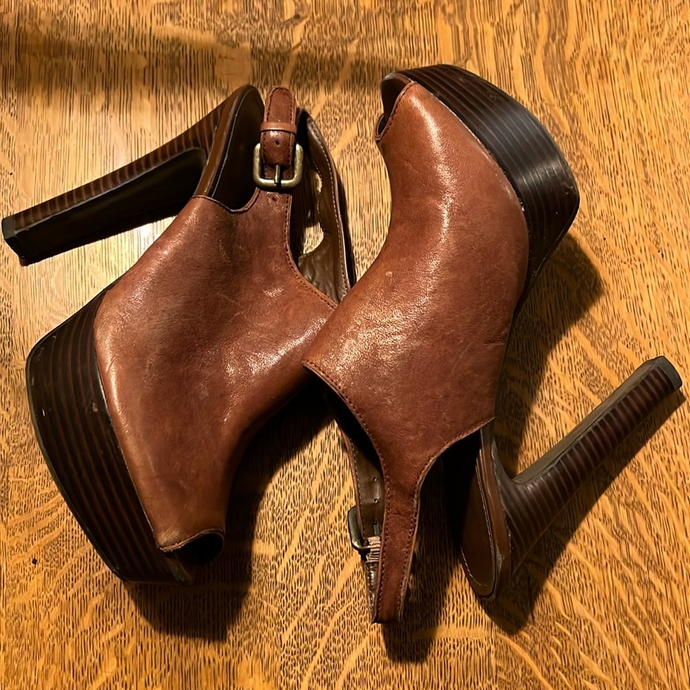 Aldo stocked heel rose, tan color, size 39